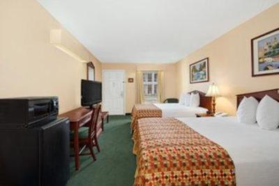 фото отеля Baymont Inn & Suites Brunswick