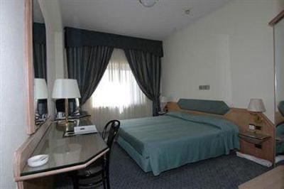 фото отеля Grande Albergo Potenza