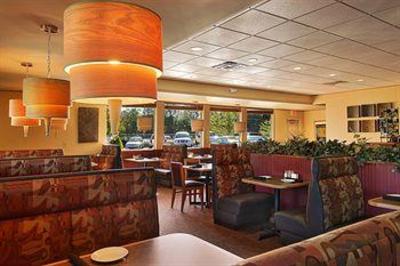 фото отеля Red Lion Hotel Portland Airport