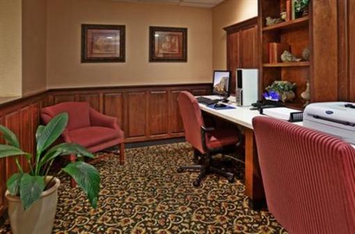 фото отеля Holiday Inn Express & Suites Research Triangle Park