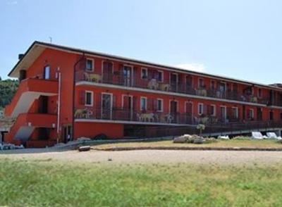 фото отеля Hotel Belvedere San Zeno di Montagna