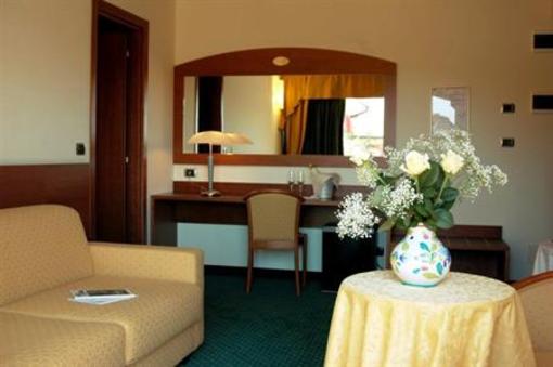 фото отеля Capri Hotel Bardolino