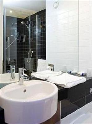 фото отеля Holiday Inn Express Glenrothes