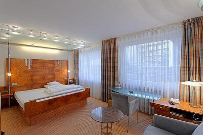 фото отеля Hotel Royal Stuttgart