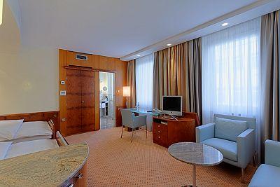фото отеля Hotel Royal Stuttgart