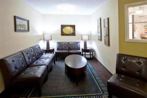 фото отеля Hawthorn Suites by Wyndham Detroit Farmington Hills