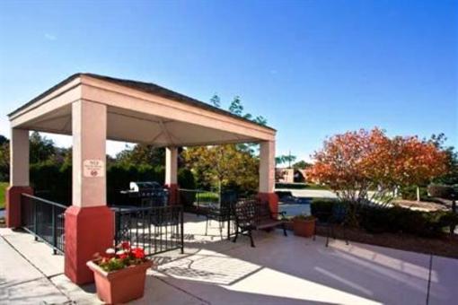 фото отеля Hawthorn Suites by Wyndham Detroit Farmington Hills