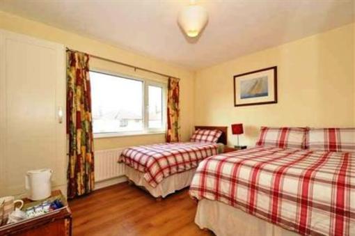 фото отеля Lynfield Guesthouse Galway