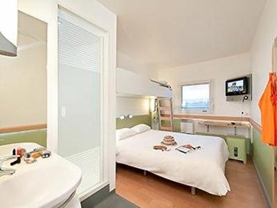 фото отеля Ibis Budget Freiburg Sud