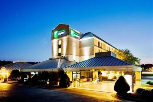 фото отеля Holiday Inn Express Goldsboro
