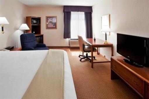 фото отеля Holiday Inn Express Goldsboro
