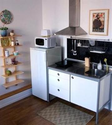 фото отеля Bed and Beach Guesthouse Barcelona