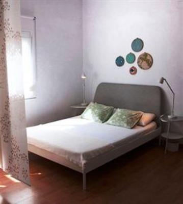 фото отеля Bed and Beach Guesthouse Barcelona