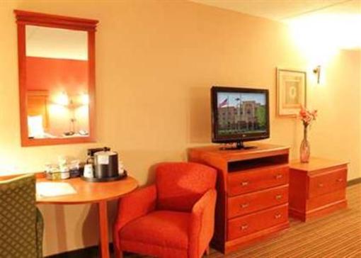 фото отеля Hampton Inn and Suites Chicago-Libertyville