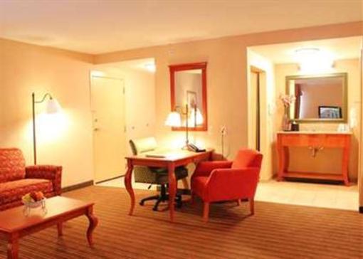 фото отеля Hampton Inn and Suites Chicago-Libertyville