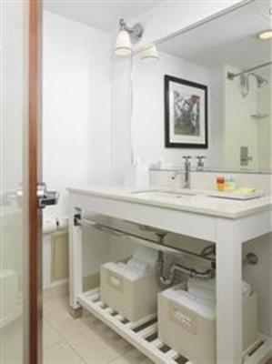 фото отеля Four Points by Sheraton Philadelphia Northeast