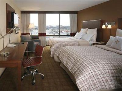 фото отеля Four Points by Sheraton Philadelphia Northeast