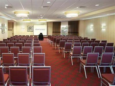 фото отеля Four Points by Sheraton Philadelphia Northeast