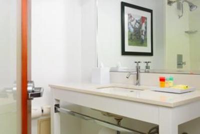 фото отеля Four Points by Sheraton Philadelphia Northeast