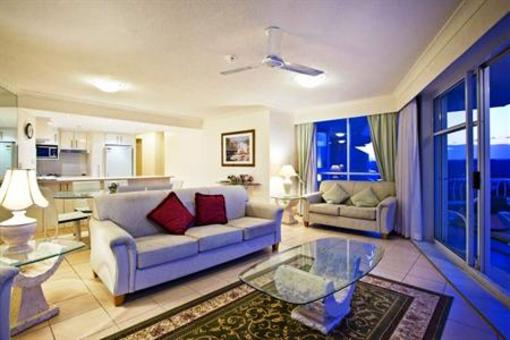 фото отеля 19th Avenue On The Beach Apartments Gold Coast