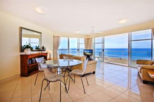 фото отеля 19th Avenue On The Beach Apartments Gold Coast