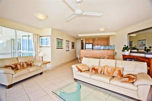 фото отеля 19th Avenue On The Beach Apartments Gold Coast