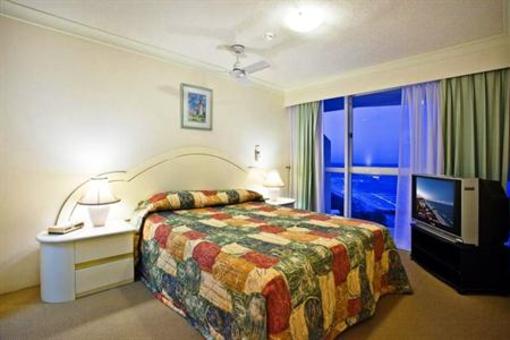 фото отеля 19th Avenue On The Beach Apartments Gold Coast