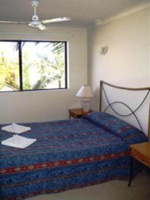 фото отеля Burleigh On The Beach Apartments Gold Coast