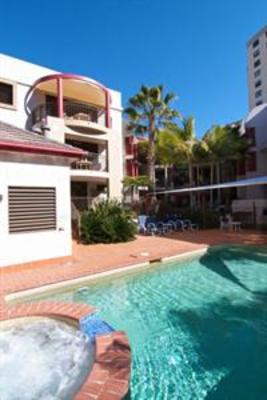 фото отеля Burleigh On The Beach Apartments Gold Coast