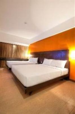 фото отеля Remington Hotel