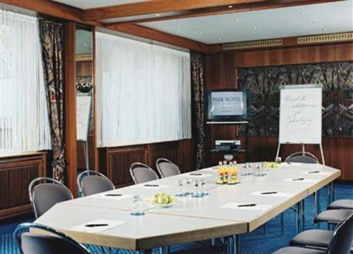 фото отеля Parkhotel Bad Homburg