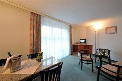 фото отеля Grand Hotel Les Endroits