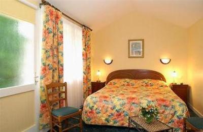 фото отеля Les 13 Assiettes Hotel