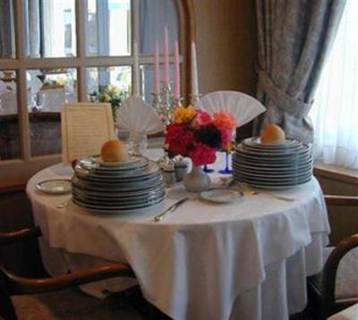 фото отеля Les 13 Assiettes Hotel