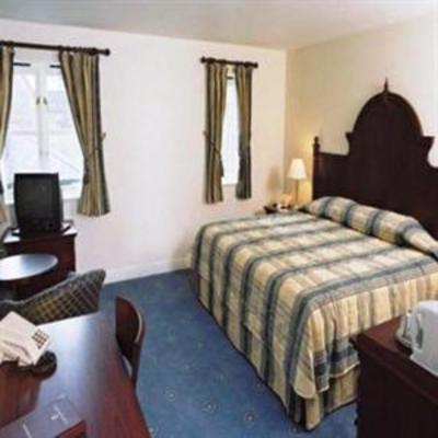 фото отеля Tortworth Court Four Pillars Hotel Wotton-under-Edge