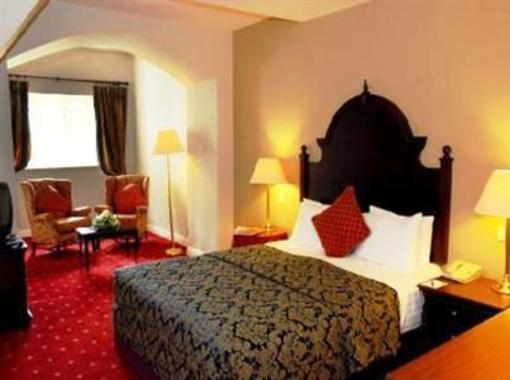 фото отеля Tortworth Court Four Pillars Hotel Wotton-under-Edge