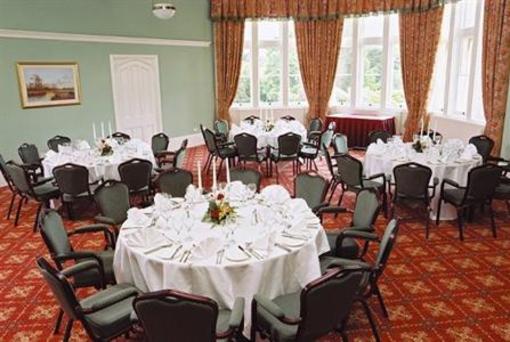 фото отеля Tortworth Court Four Pillars Hotel Wotton-under-Edge