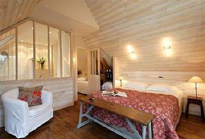 фото отеля Hotel Le Lodge Kerisper