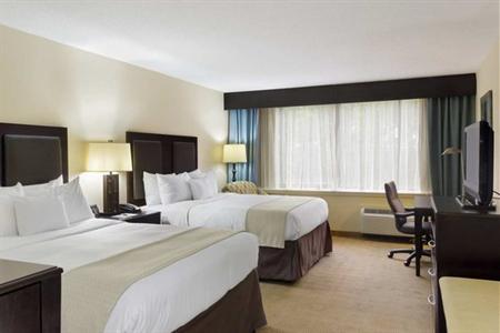 фото отеля Doubletree Tinton Falls-Eatontown