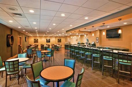 фото отеля Doubletree Tinton Falls-Eatontown