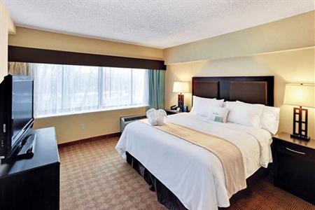 фото отеля Doubletree Tinton Falls-Eatontown