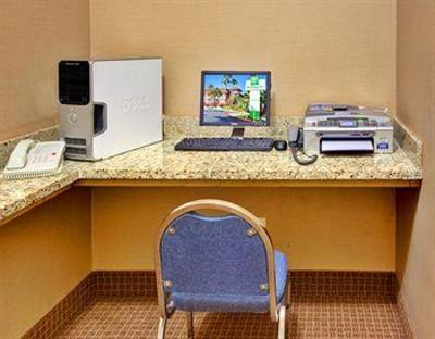 фото отеля Holiday Inn La Mesa