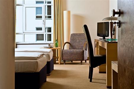 фото отеля Sorat Insel Hotel Regensburg