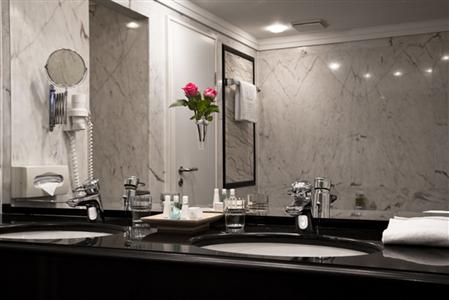 фото отеля Sorat Insel Hotel Regensburg