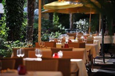 фото отеля Hotel Royal Plaza Montreux