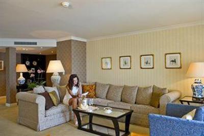 фото отеля Hotel Royal Plaza Montreux