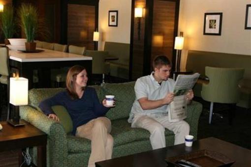 фото отеля Hampton Inn & Suites Crawfordsville