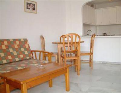 фото отеля Apartamentos Jardines del Gamonal