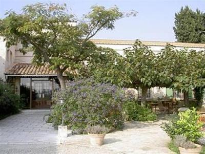 фото отеля Auberge Du Mas De La Feniere Arles
