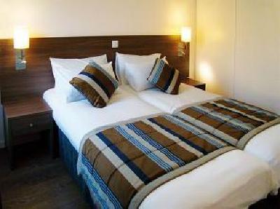 фото отеля Residhome Appart Hotel Roissy Village Roissy-en-France